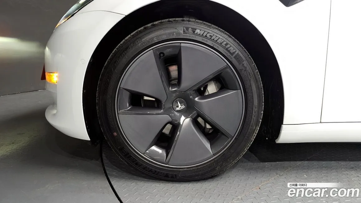 Tesla Model 3 2021 из KR, фото 3