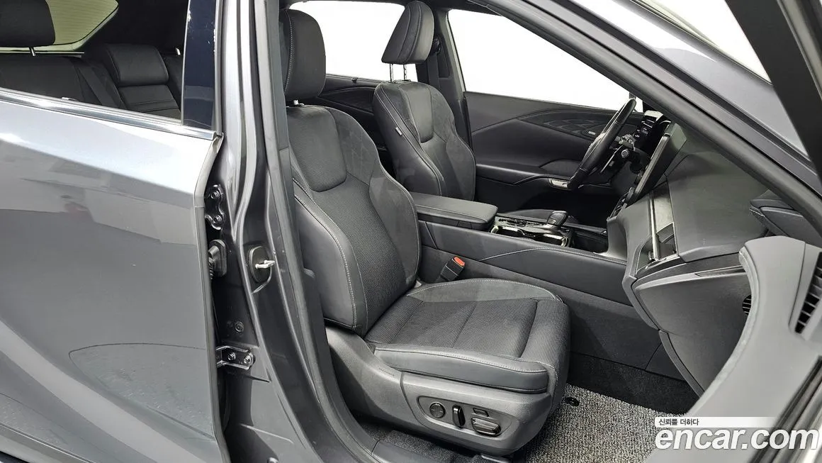 Lexus RX 2024 из KR, фото 8