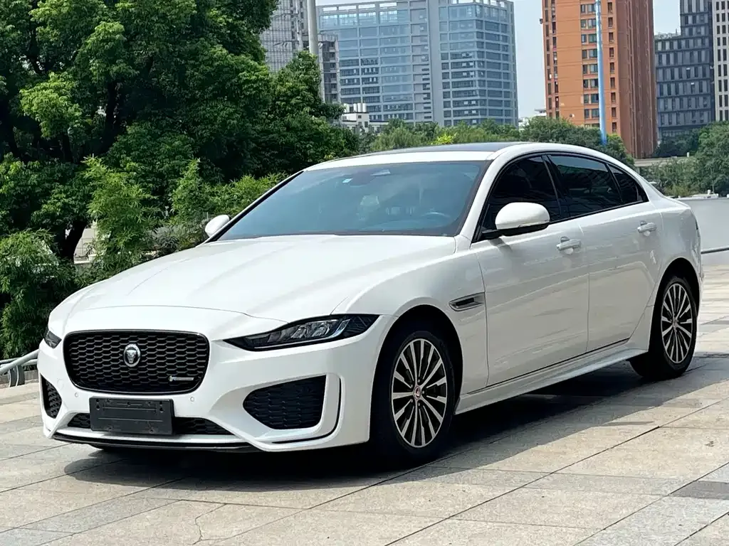 Jaguar XEL — фото 1
