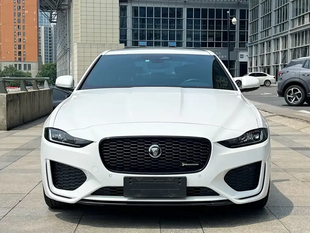 Jaguar XEL — фото 2