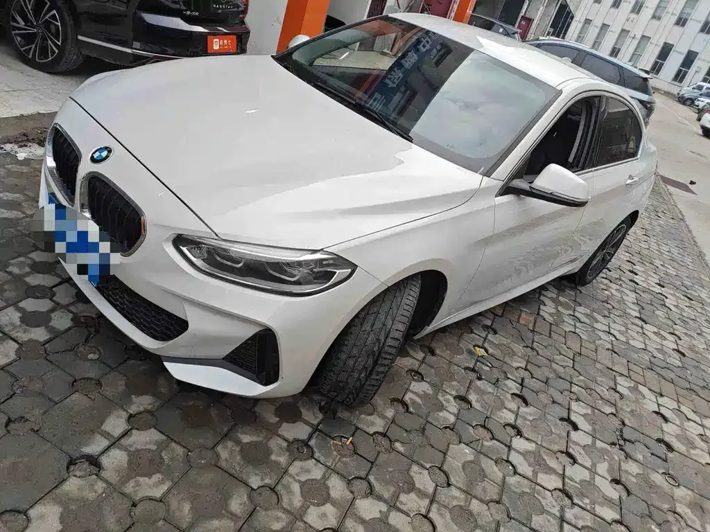 BMW 1 Series — фото 1