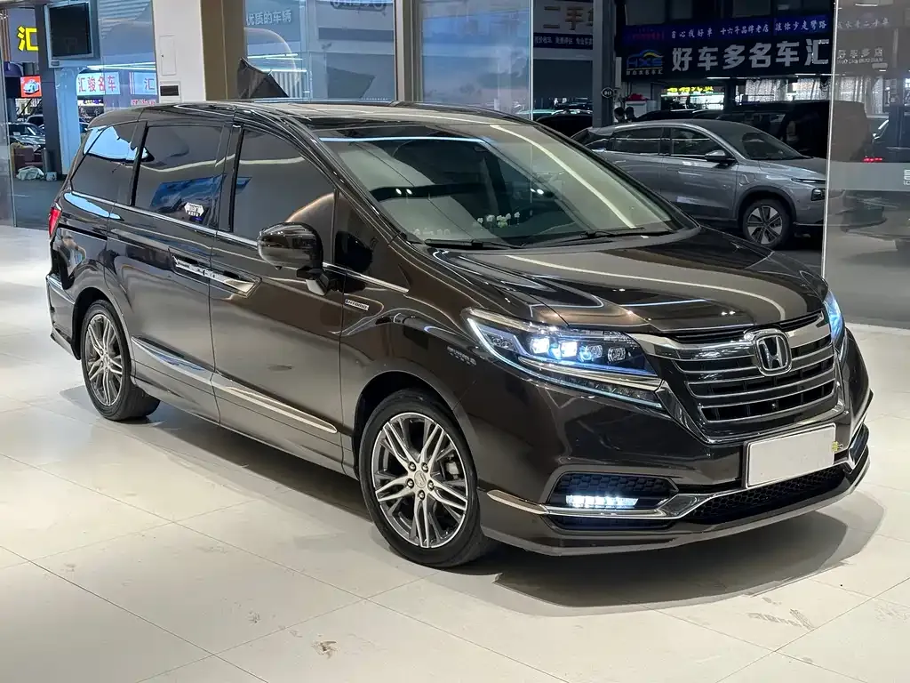 Honda Elysion 2021 из CN, фото 6