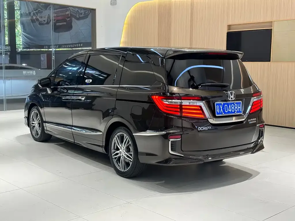 Honda Elysion 2021 из CN, фото 4