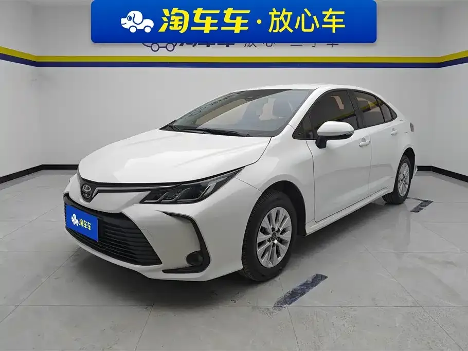 Toyota Corolla 2023 из CN, фото 1
