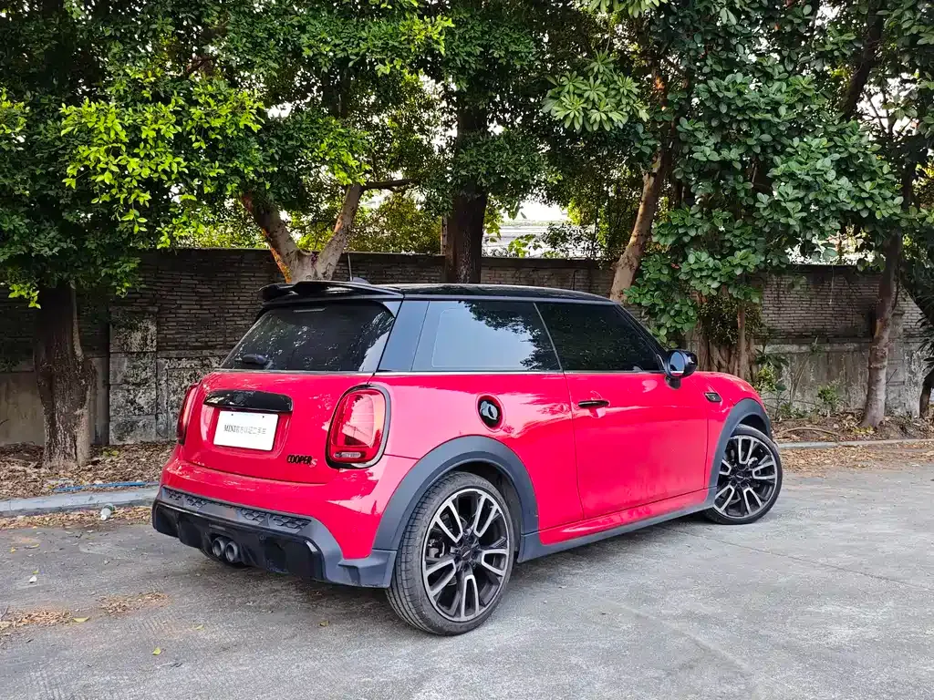 MINI Cooper (3-door) 2023 из CN, фото 9