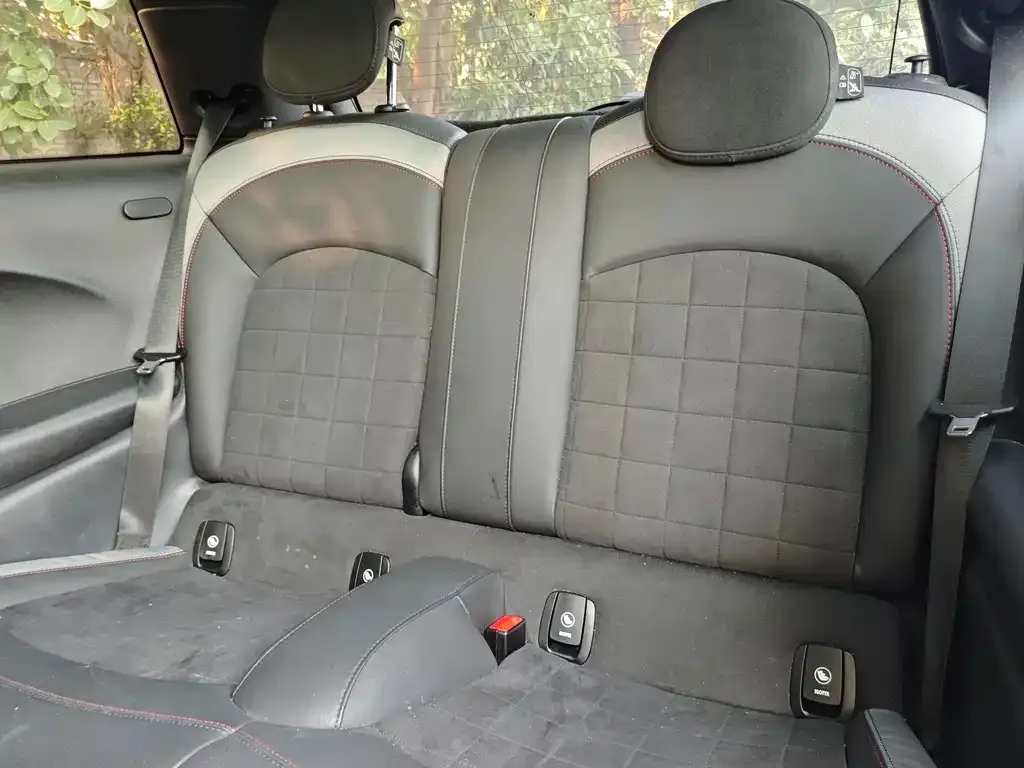 MINI Cooper (3-door) 2023 из CN, фото 6