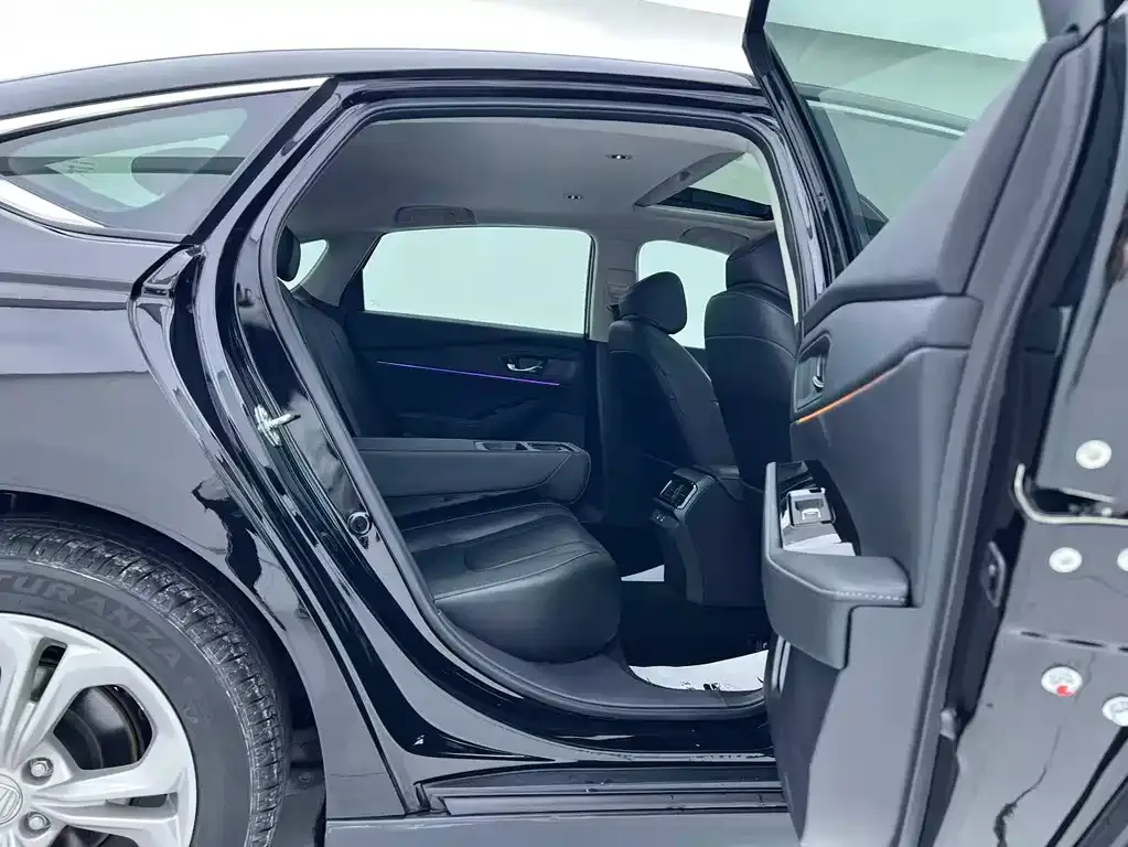 Honda Accord — фото 9