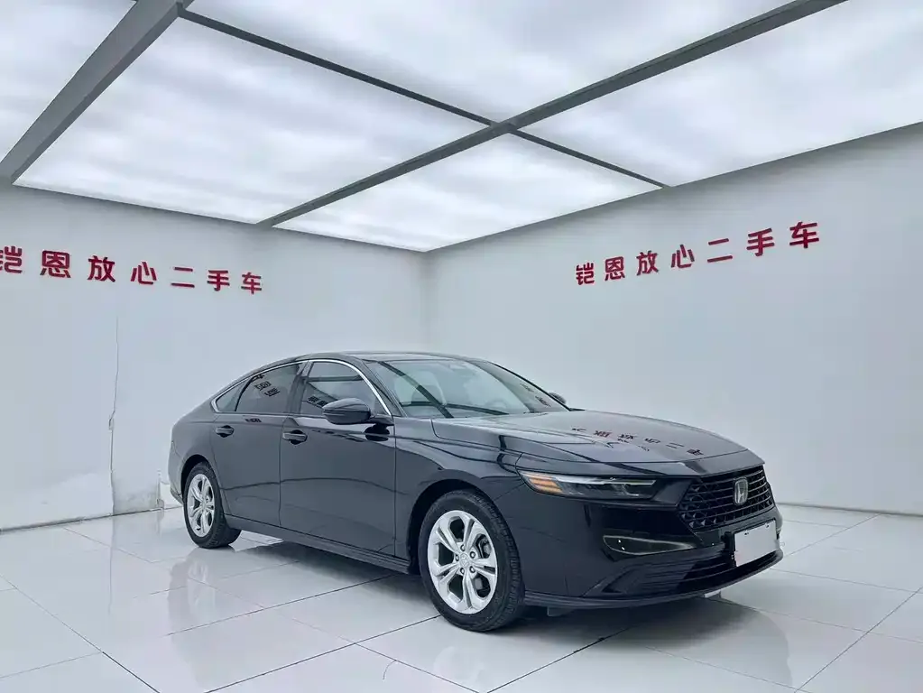 Honda Accord — фото 7