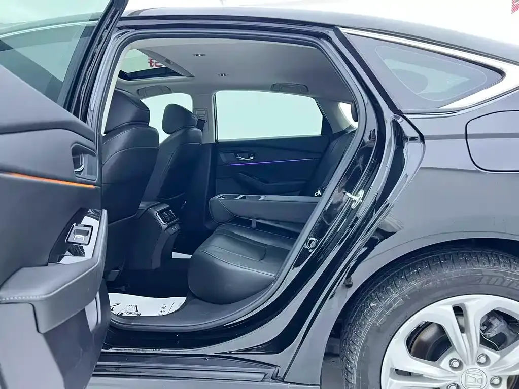 Honda Accord — фото 6