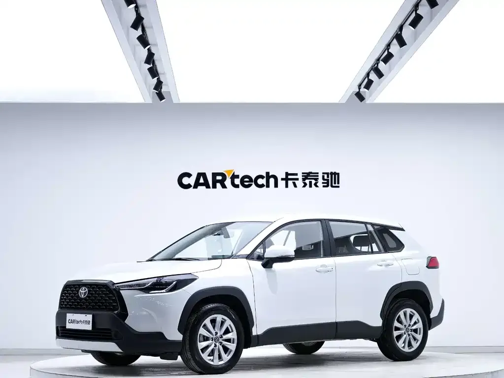 Toyota Corolla Cross 2023 из CN, фото 1