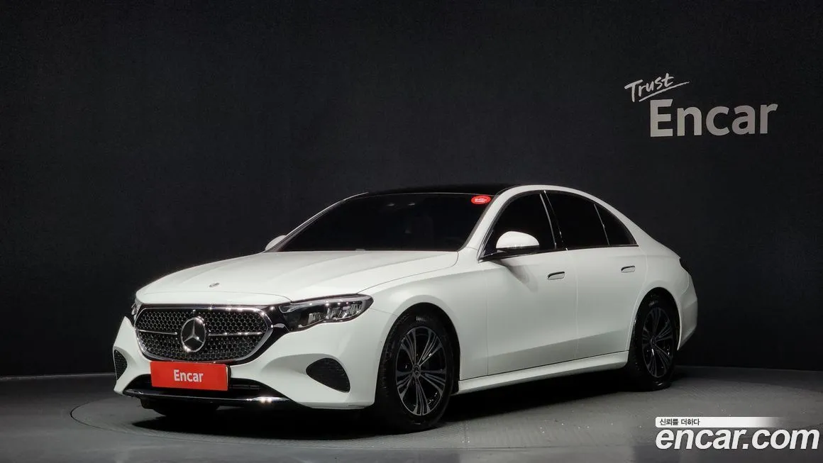 Mercedes-Benz E-Class — фото 1
