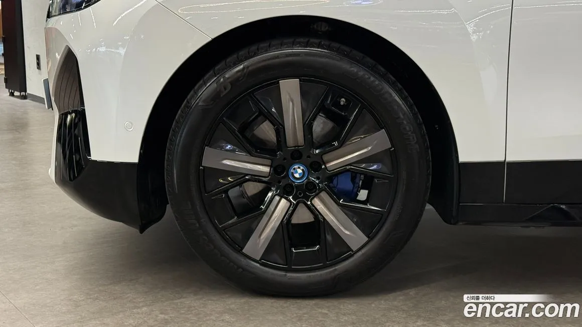 BMW iX 2025 из KR, фото 5