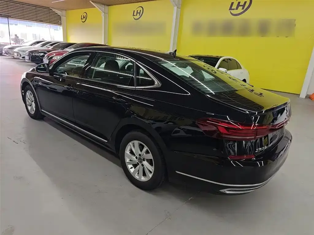 Volkswagen Passat — фото 5