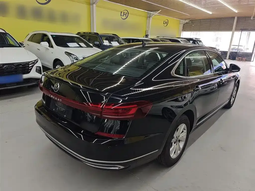 Volkswagen Passat — фото 6