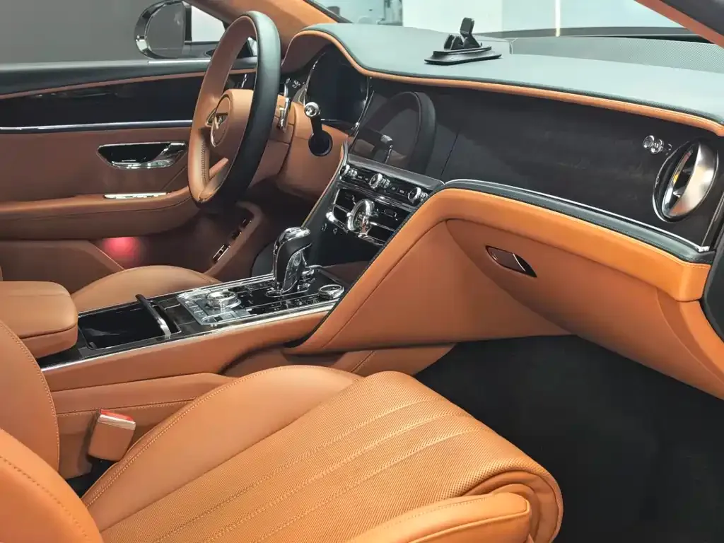 Bentley Flying Spur PHEV 2022 из CN, фото 8
