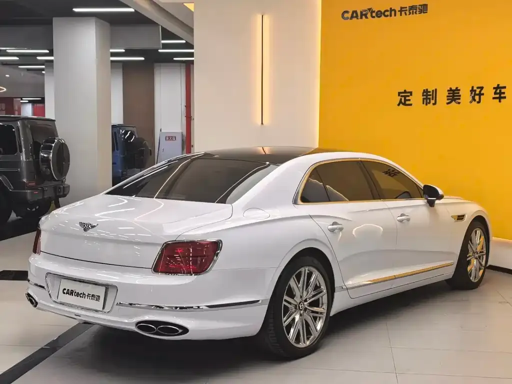 Bentley Flying Spur PHEV 2022 из CN, фото 6