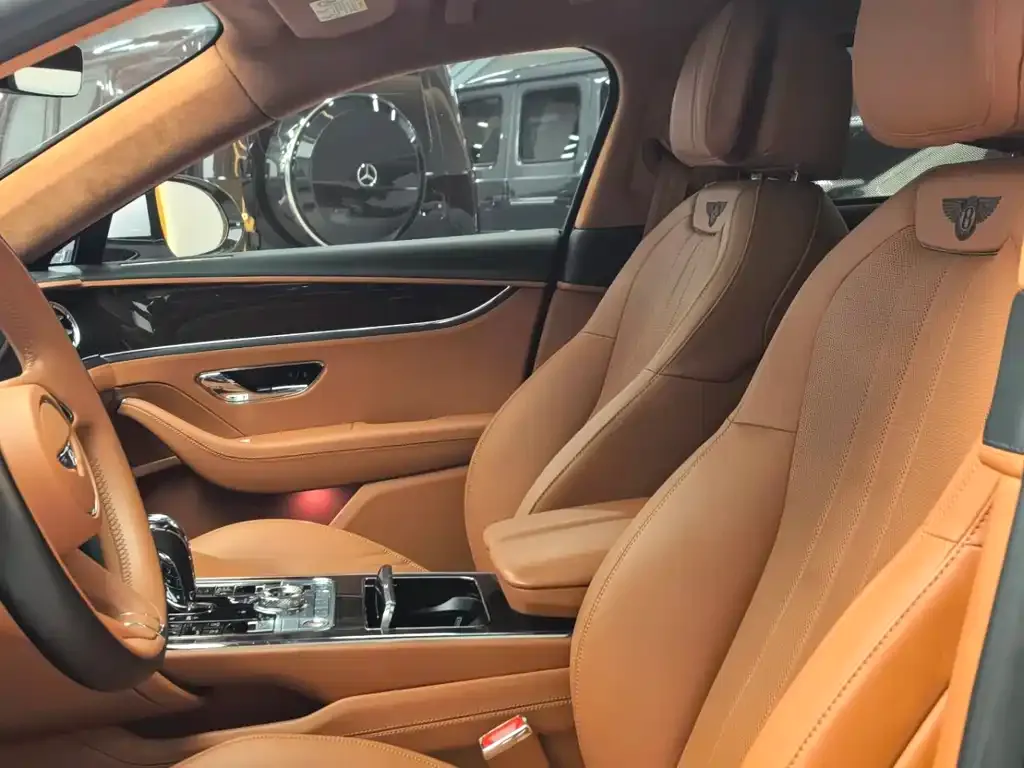 Bentley Flying Spur PHEV 2022 из CN, фото 9