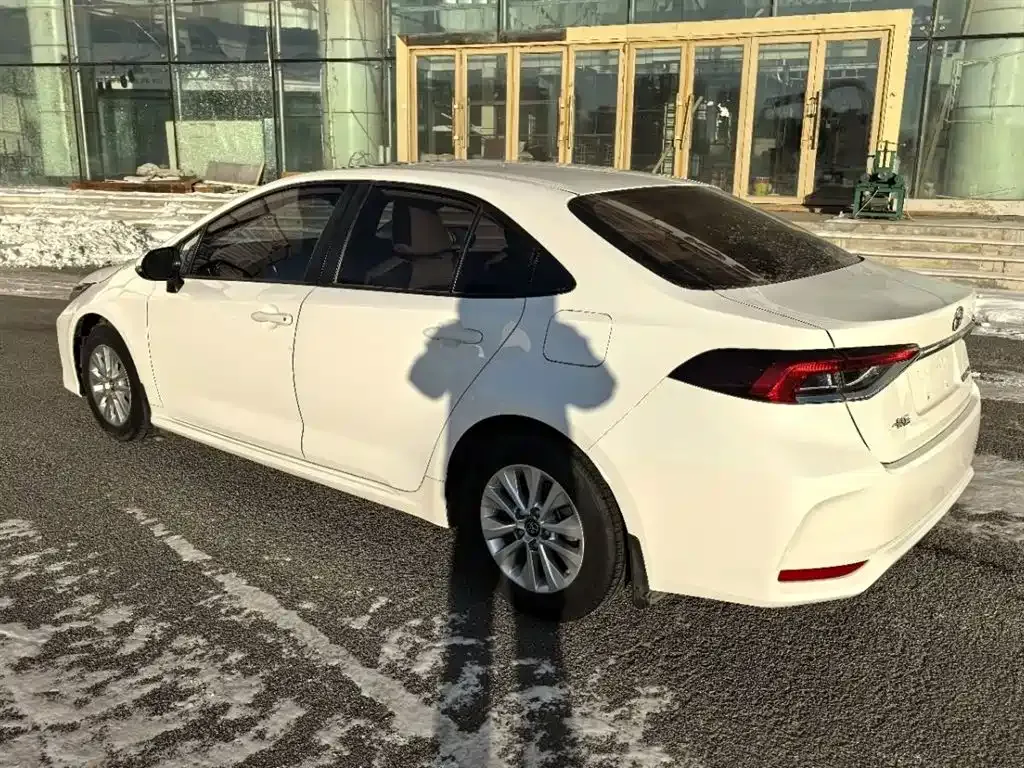 Toyota Corolla 2021 из CN, фото 10