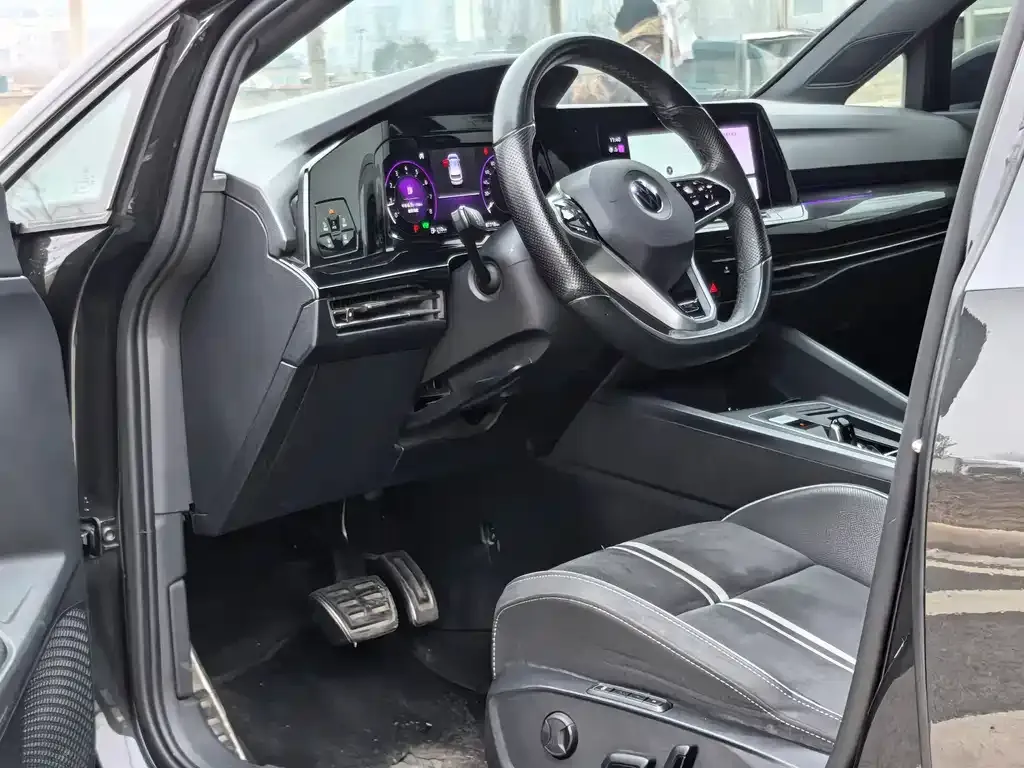 Volkswagen Golf 2022 из CN, фото 7