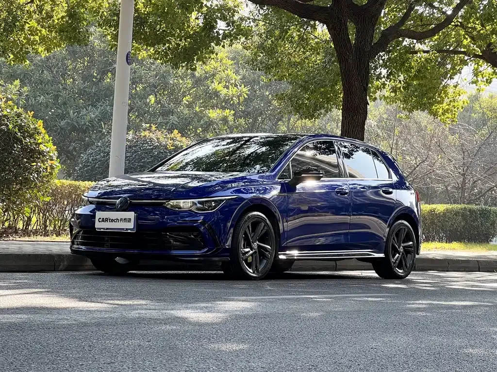 Volkswagen Golf 2023 из CN, фото 1