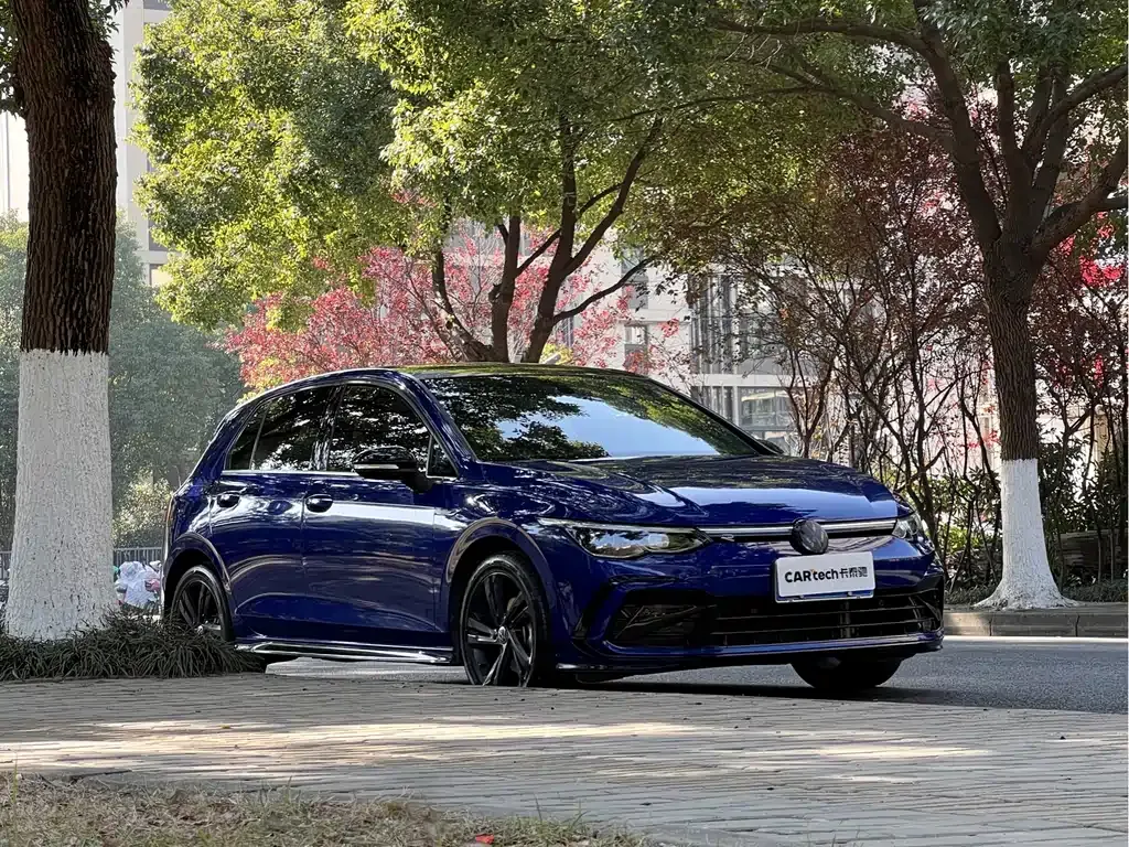 Volkswagen Golf 2023 из CN, фото 10