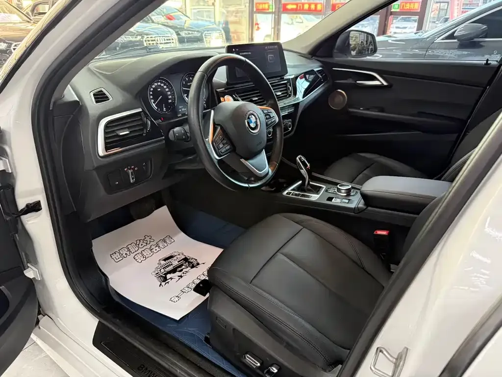 BMW 1 Series 2021 из CN, фото 8