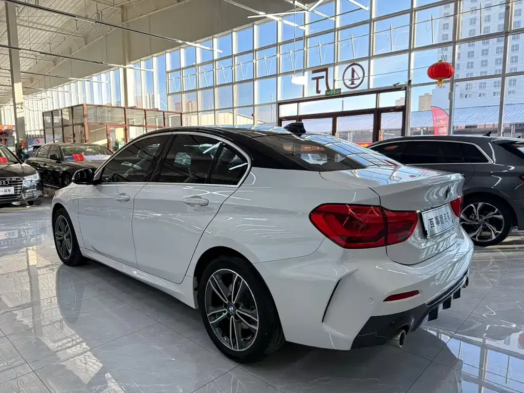 BMW 1 Series 2021 из CN, фото 9