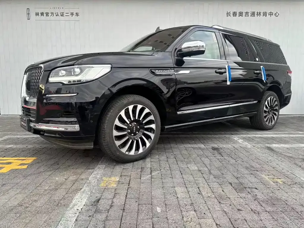 Lincoln Navigator — фото 1
