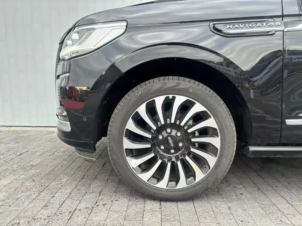 Lincoln Navigator — фото 6