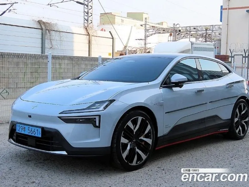 Polestar Polestar 4 — фото 8