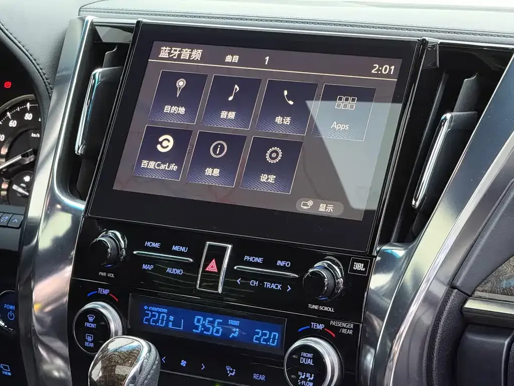 Toyota Alphard — фото 4