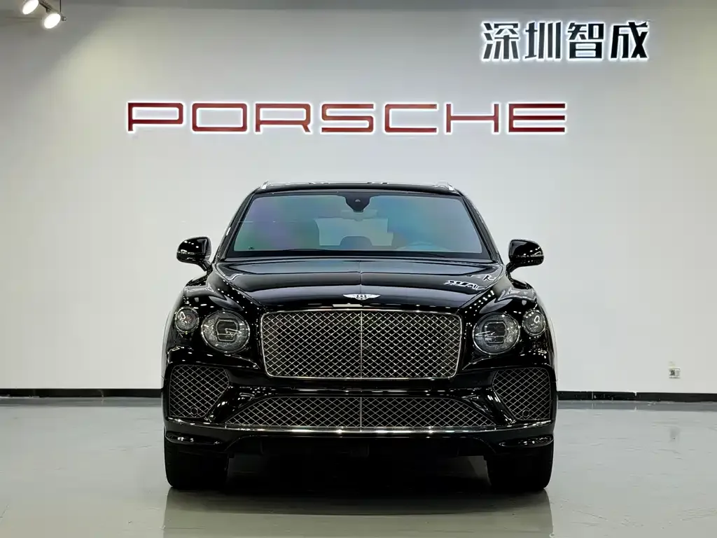Bentley Bentayga 2023 из CN, фото 3
