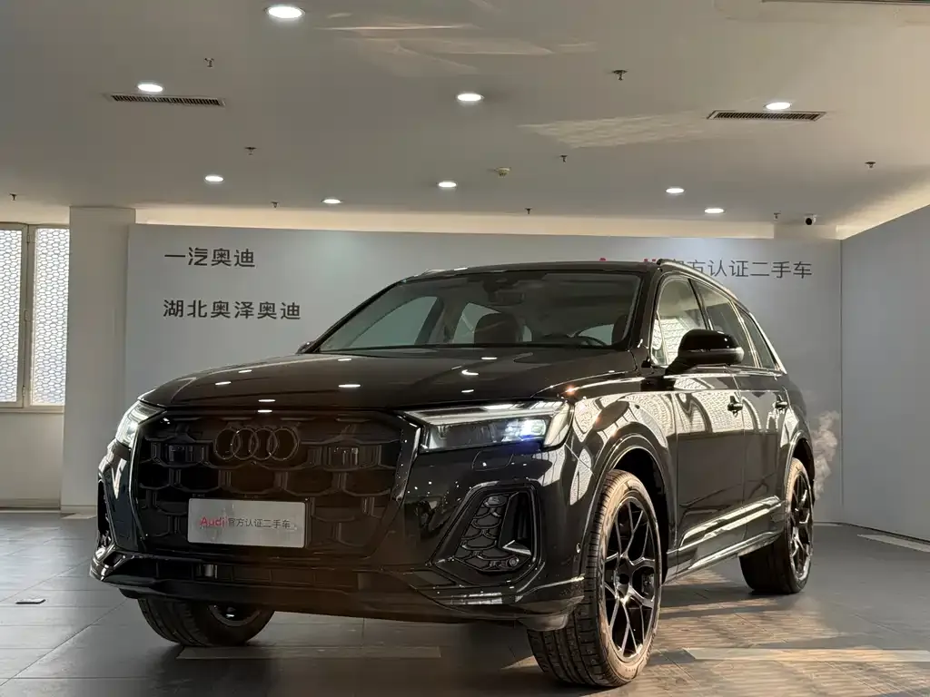 Audi Q7 2024 из CN, фото 1