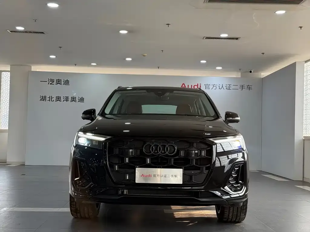 Audi Q7 2024 из CN, фото 3