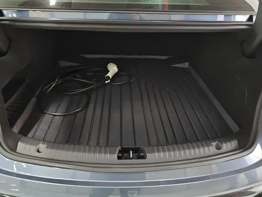 BYD Seal — фото 3