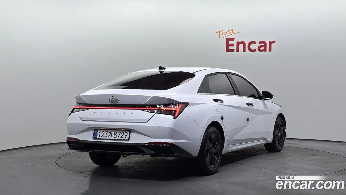 Hyundai AVANTE 2023 из KR, фото 2