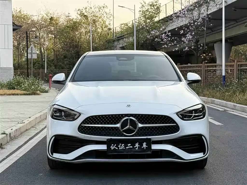 Mercedes-Benz C-Class — фото 1