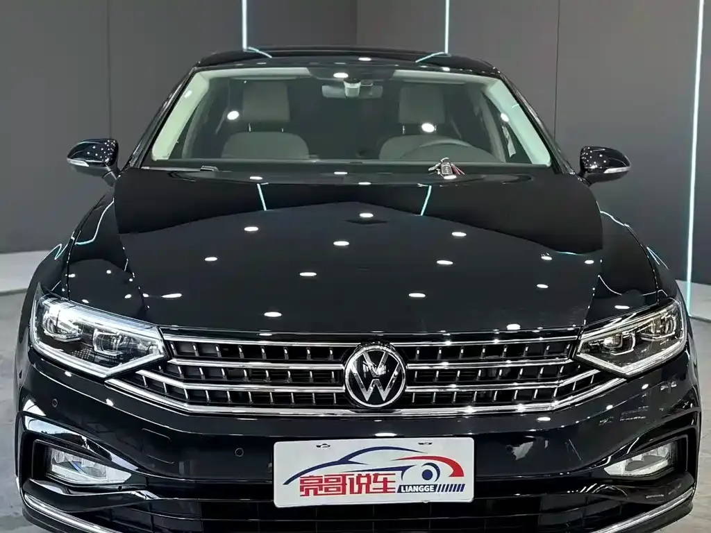 Volkswagen Magotan 2023 из CN, фото 2