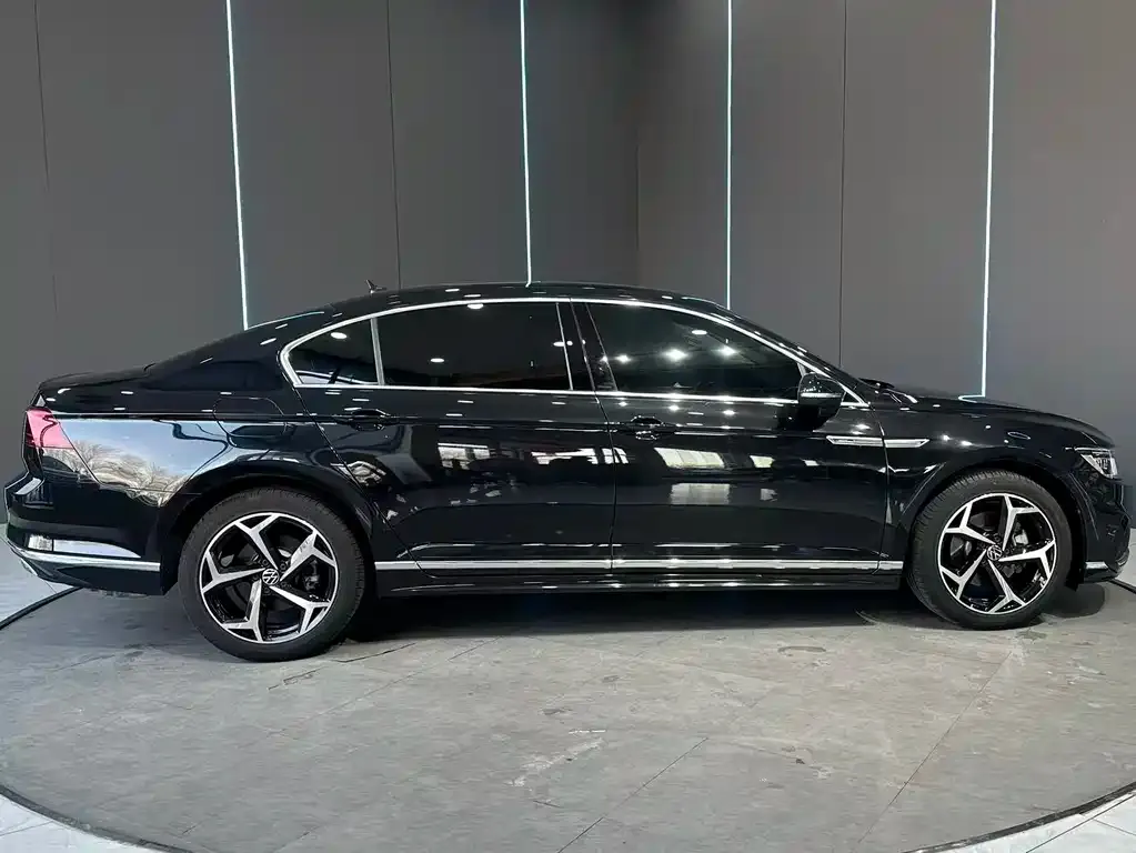 Volkswagen Magotan 2023 из CN, фото 7