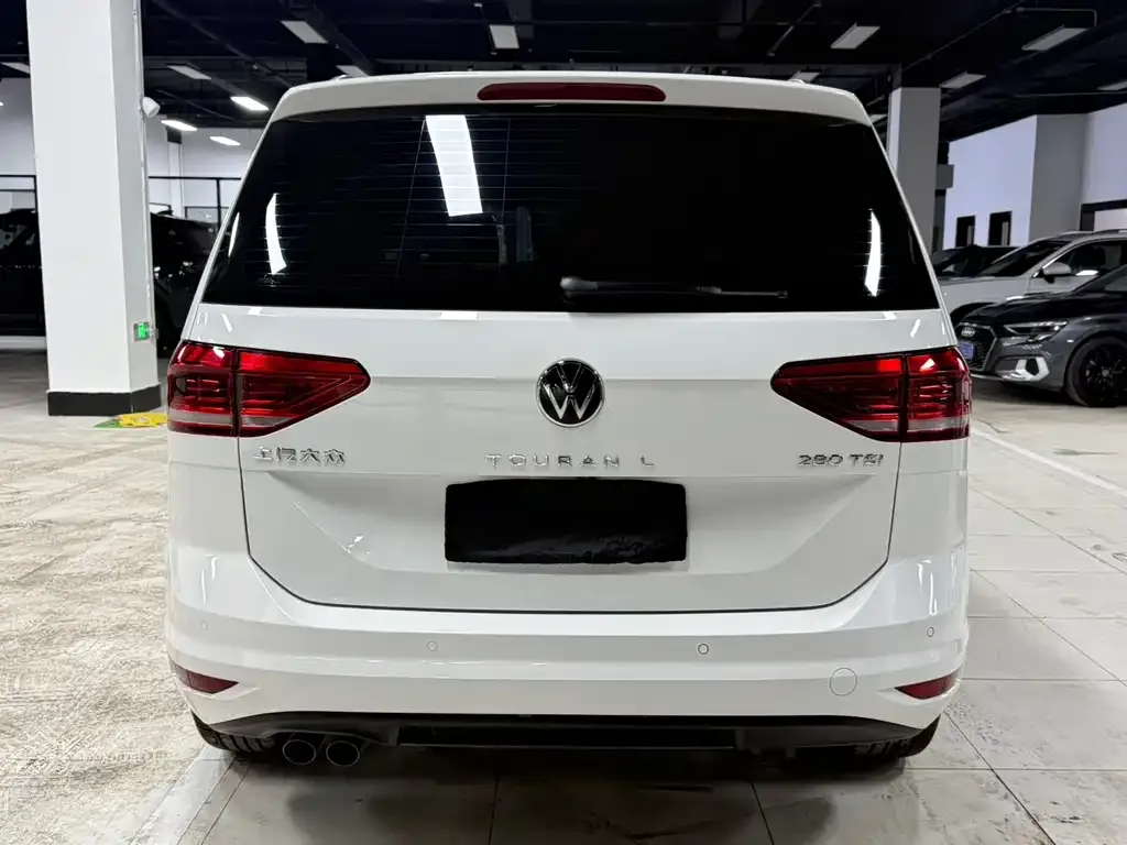 Volkswagen Touran — фото 4