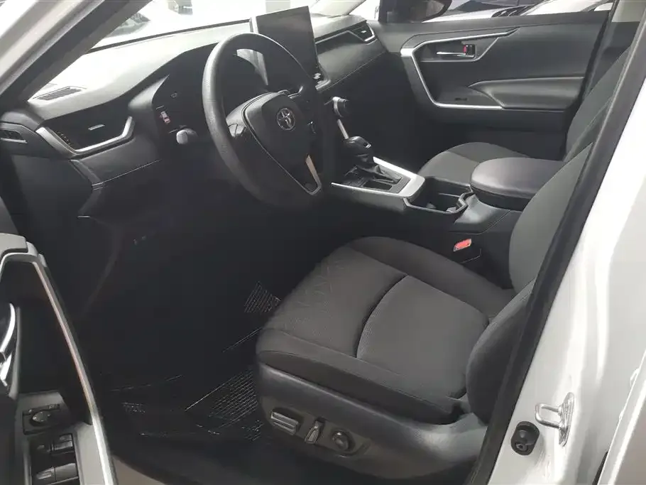 Toyota RAV4 2021 из CN, фото 10