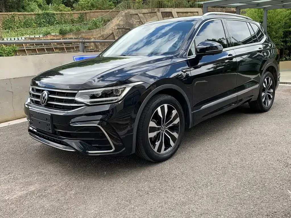 Volkswagen Tiguan L 2023 из CN, фото 1