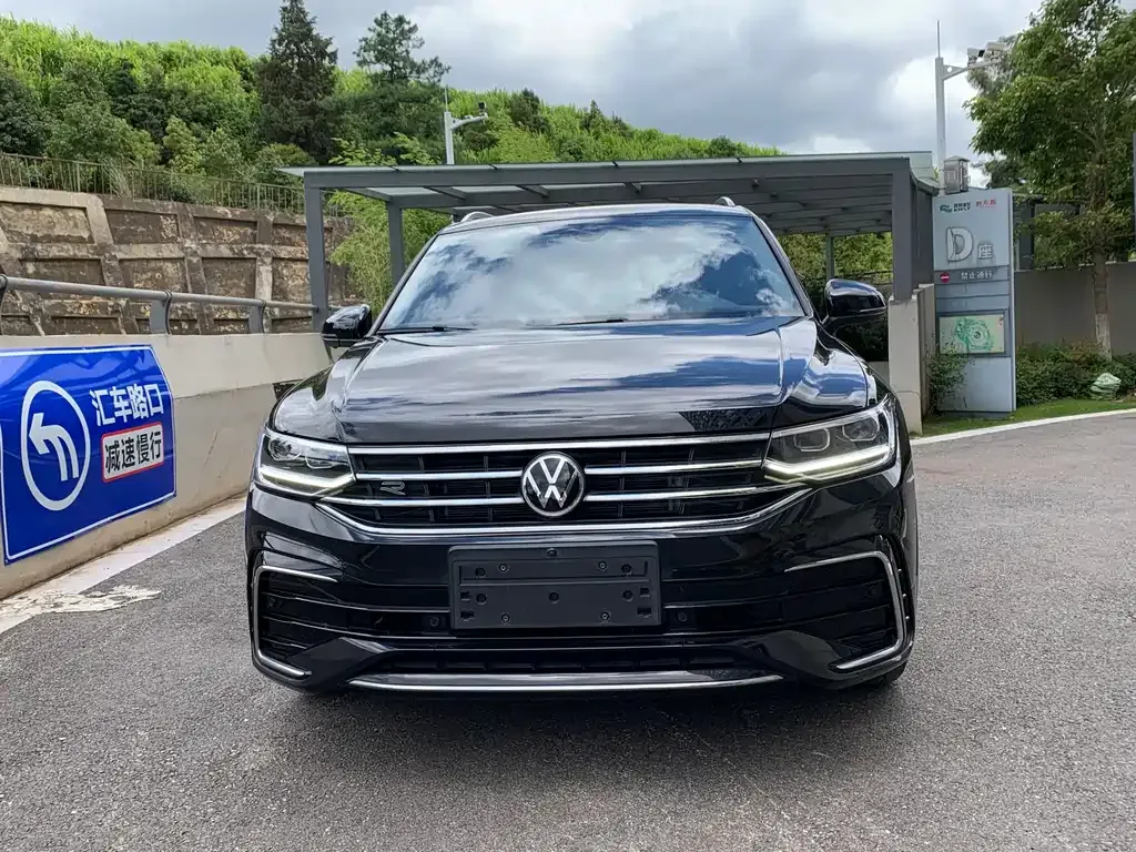 Volkswagen Tiguan L 2023 из CN, фото 8