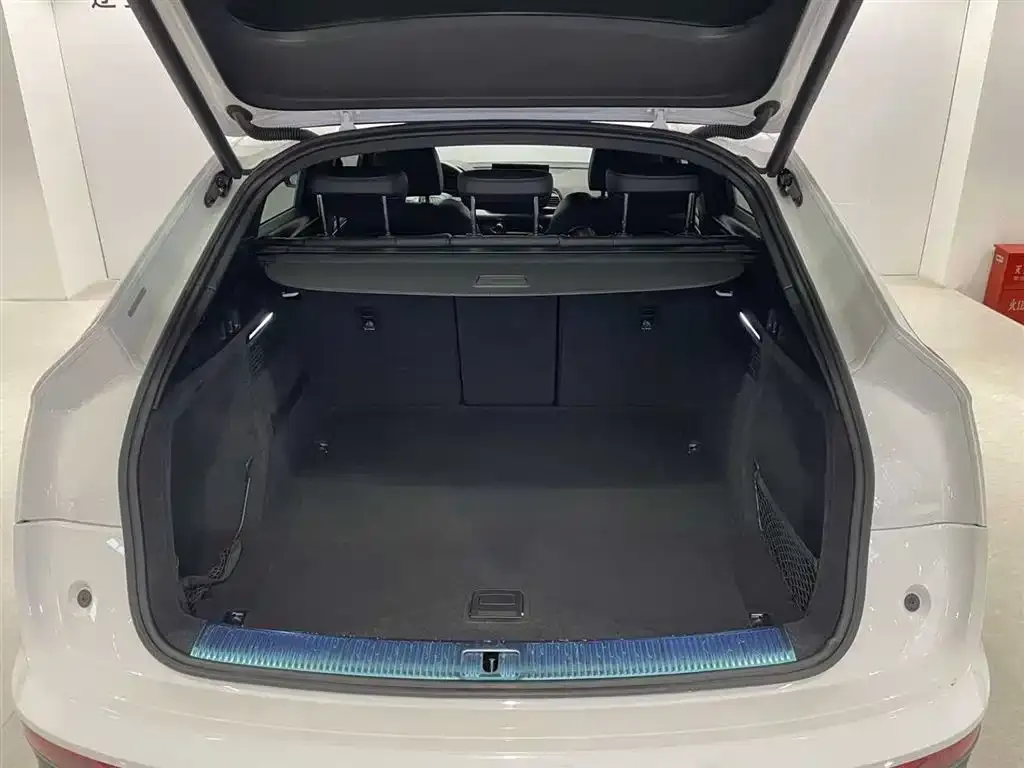 Audi Q5L Sportback 2021 из CN, фото 4
