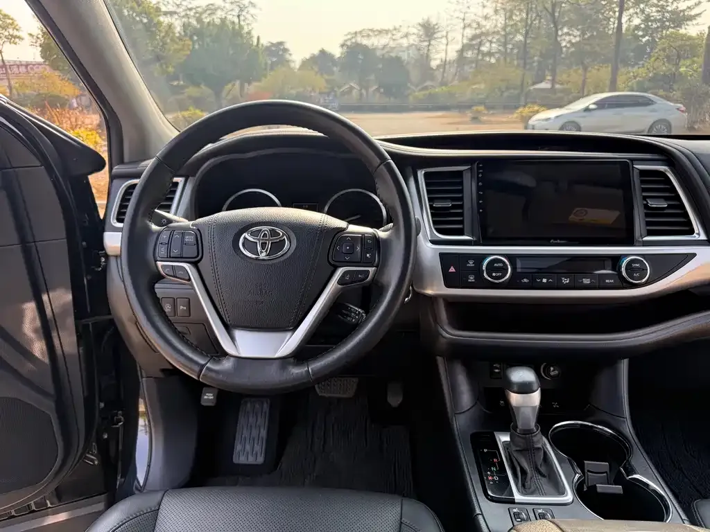 Toyota Highlander 2021 из CN, фото 6