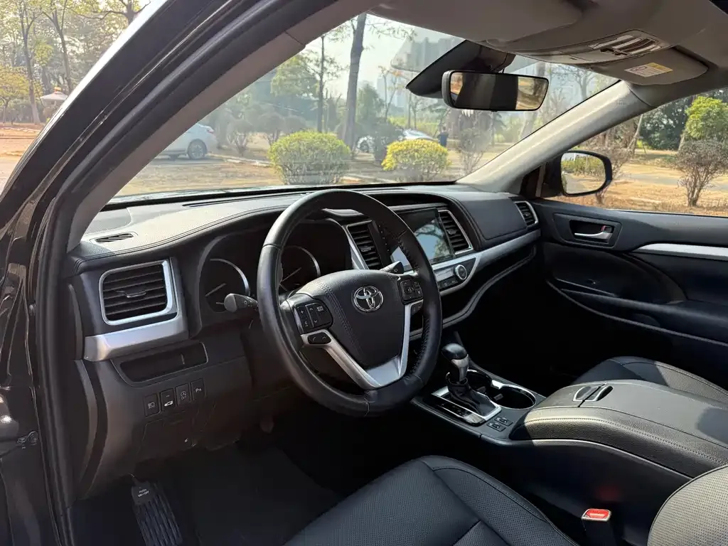 Toyota Highlander 2021 из CN, фото 10