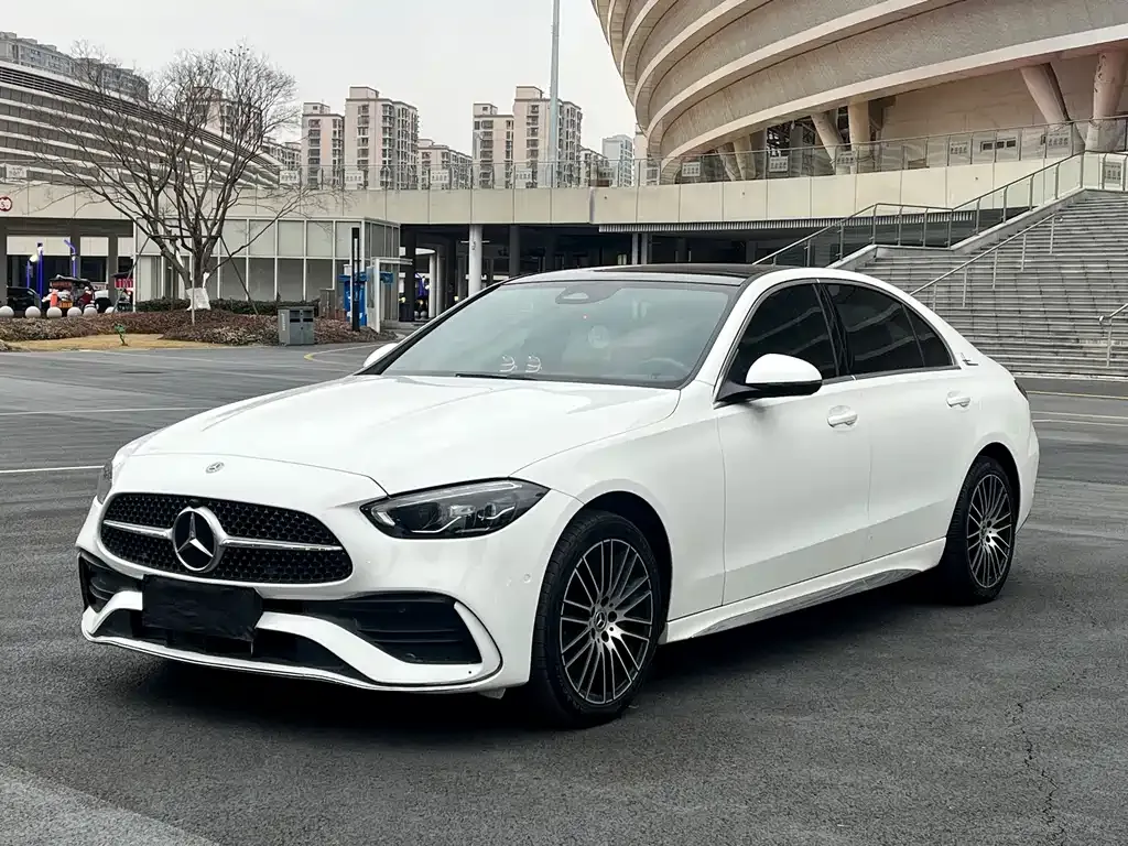 Mercedes-Benz C-Class — фото 1