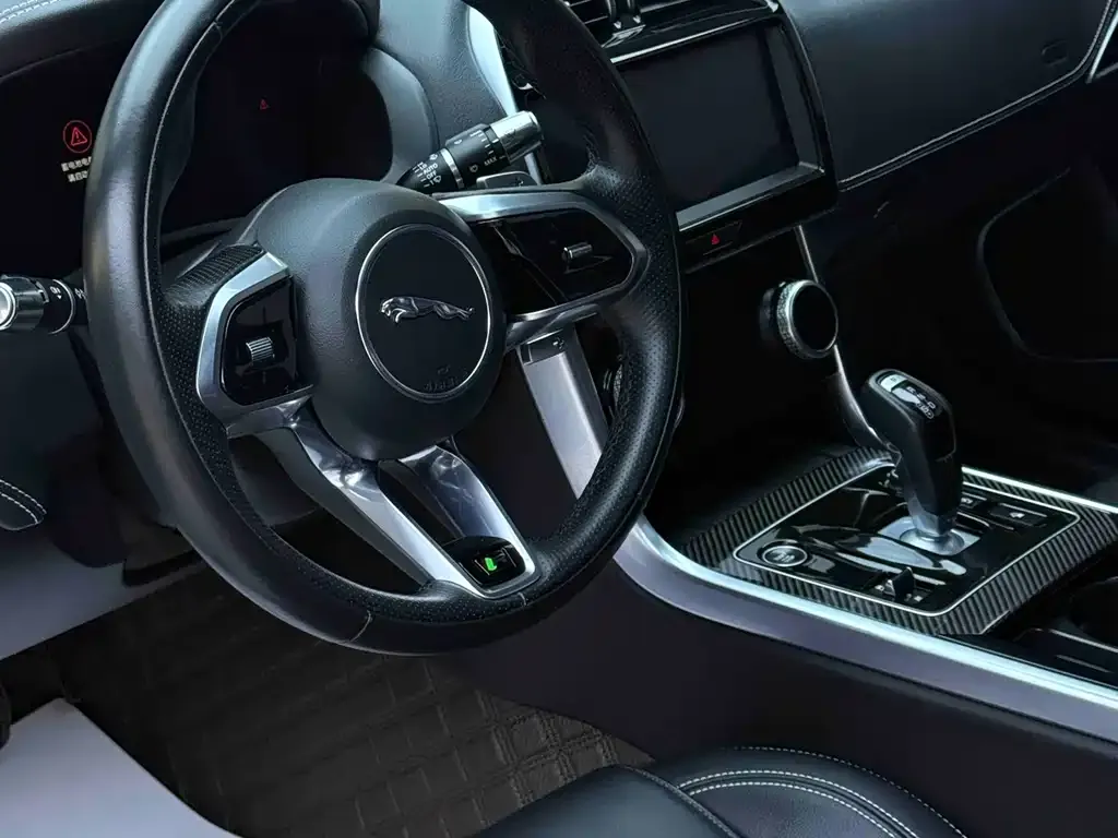 Jaguar XEL — фото 3
