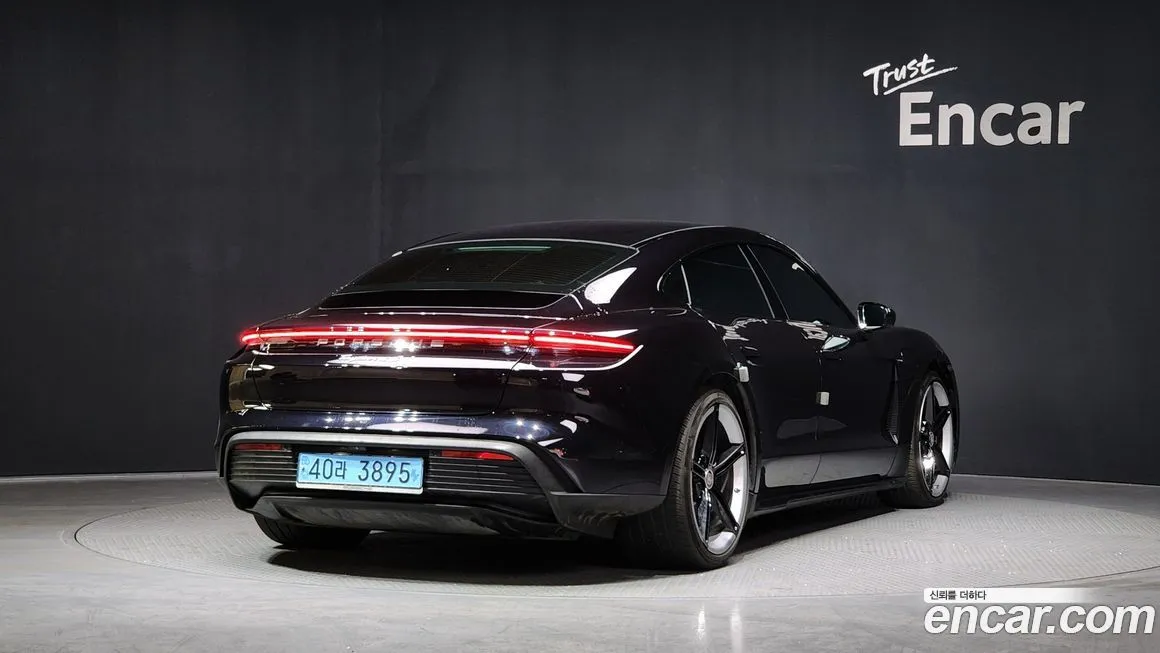 Porsche Taycan 2021 из KR, фото 3
