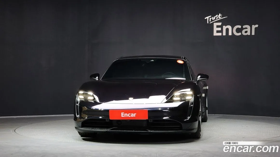 Porsche Taycan 2021 из KR, фото 2